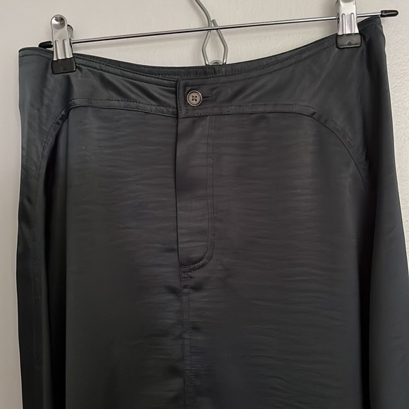 Lou & Grey Green Satin A-Line Midi Skirt - Picture 4 of 8